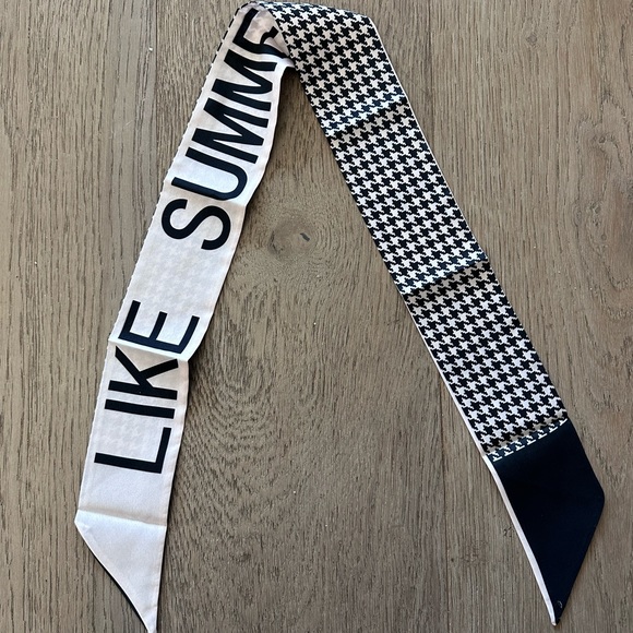 Black & Cream Satin Houndstooth Reversible Neck/Hair/Purse Scarf - Picture 4 of 4